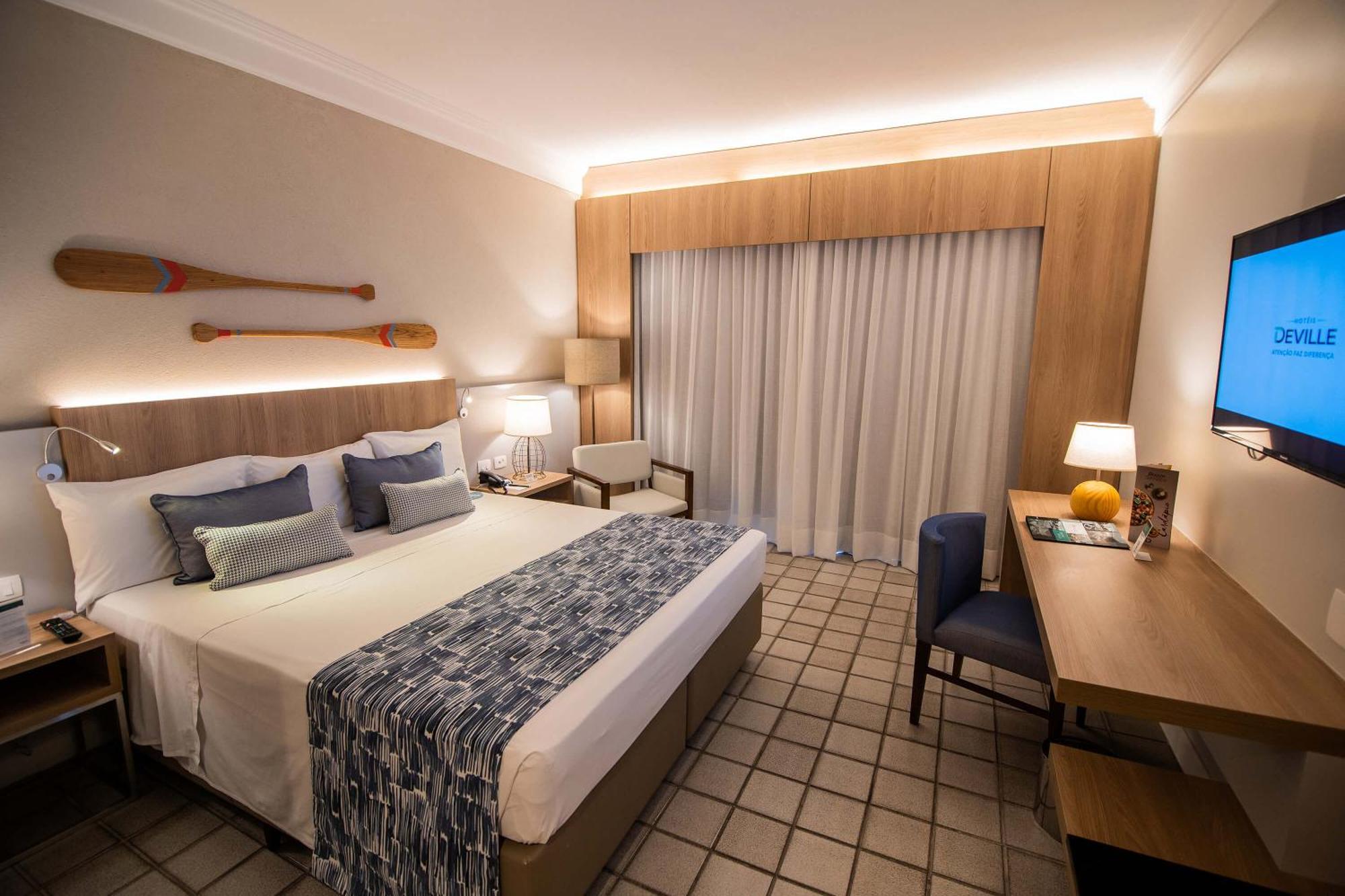 Hotel Deville Prime Сальвадор Экстерьер фото A room at the hotel